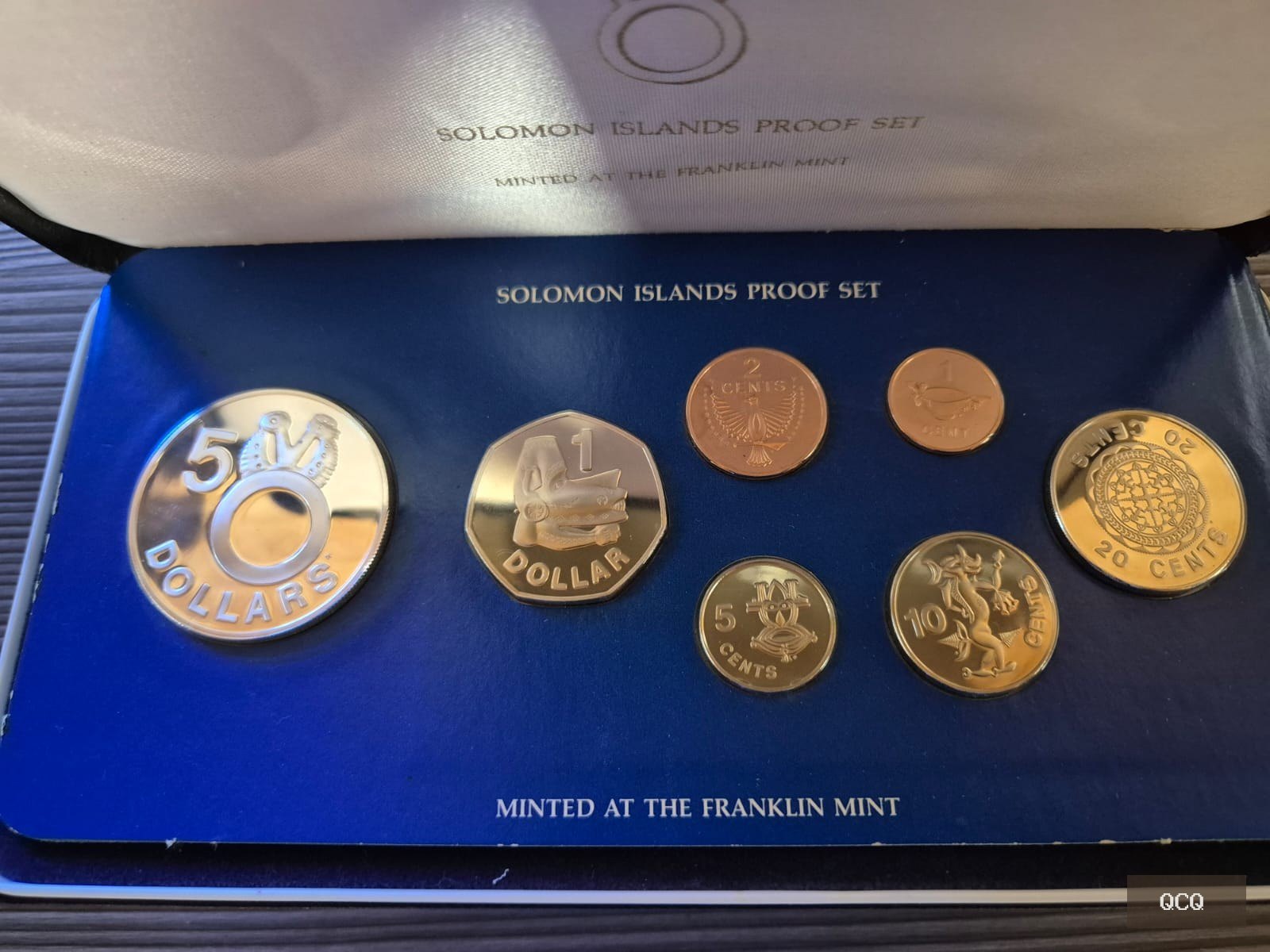 Photo principale de Coffret Proof Îles Salomon 1978 – 7 pièces Franklin Mint – 5 dollars argent