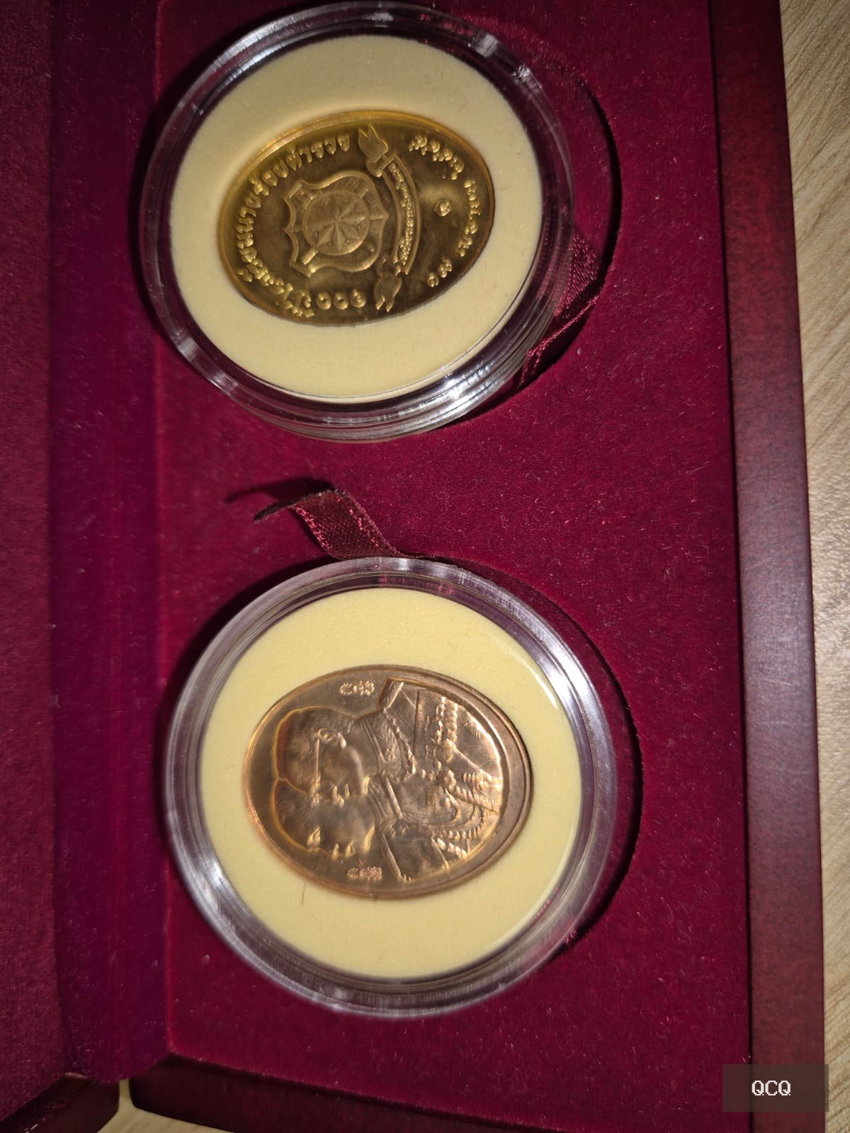 Photo 2 de Coffret 2 médailles Thaïlande 2002 – 100 ans Royal Police Cadet Academy – Rama V & Rama IX