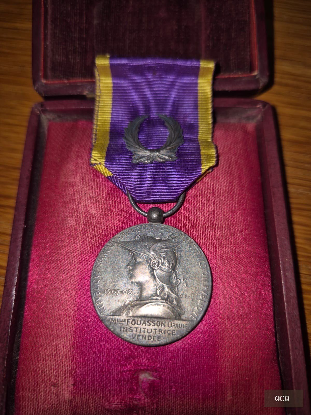 Photo principale de Médaille d’honneur des instituteurs 1907-08 – argent – Ursule Fouasson Vendée