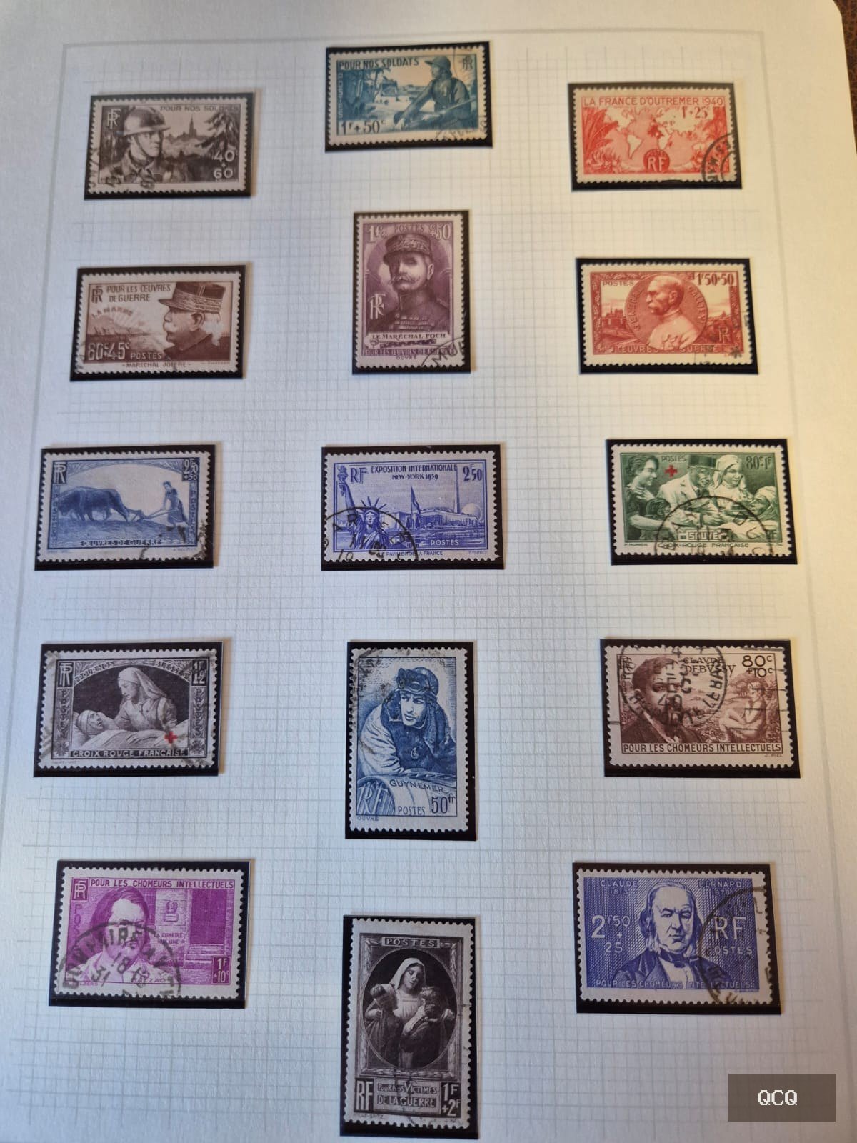 Photo 6 de Gros classeur collection de timbres France – Beaux-Arts / Peinture – nombreux timbres anciens oblitérés – classés Yvert