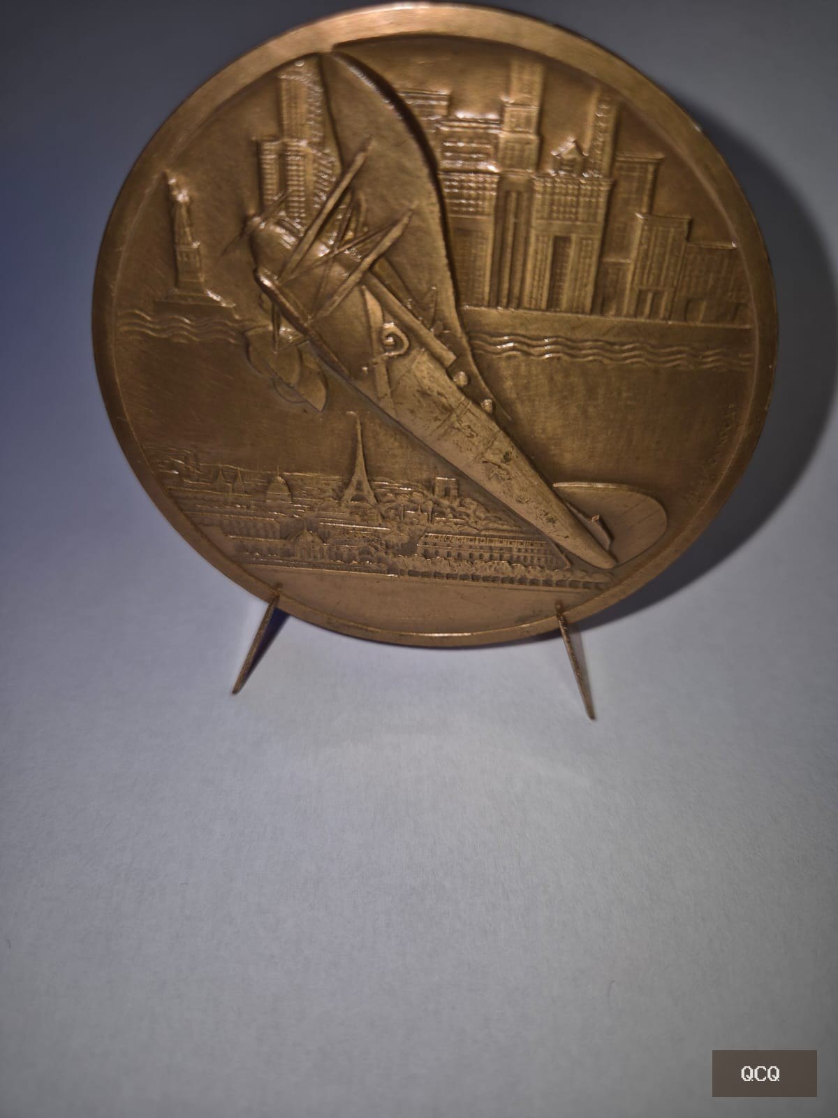 Photo principale de Médaille bronze Costes & Bellonte – Paris-New York 1930 – Anie Mouroux